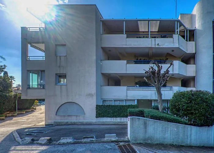 Appartement Le Promethee By Interhome Saint-Raphaël
